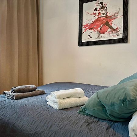 Ferienwohnung Chmielna 106 - Free Parking - Duzy Balkon Warschau Exterior foto