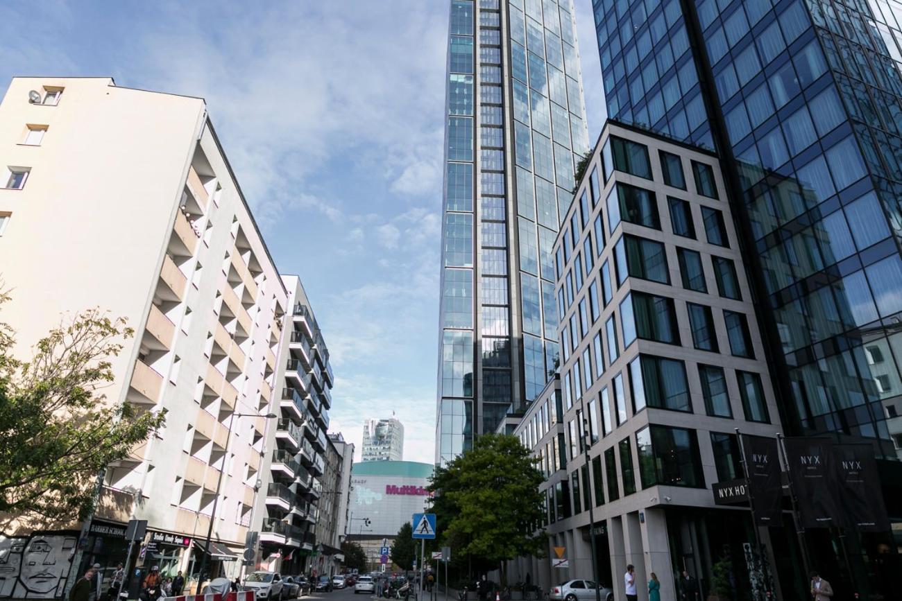 Ferienwohnung Chmielna 106 - Free Parking - Duzy Balkon Warschau Exterior foto