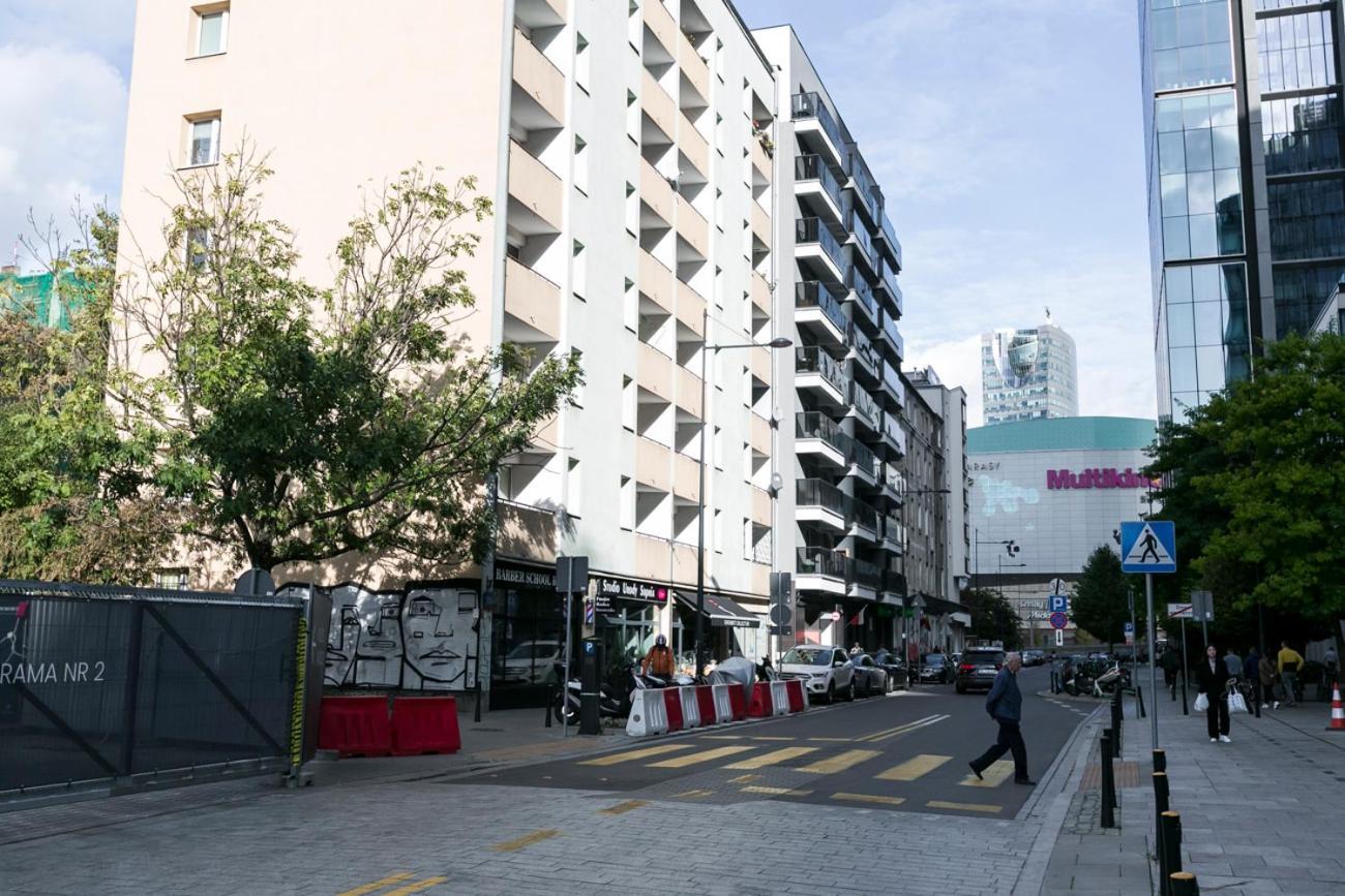 Ferienwohnung Chmielna 106 - Free Parking - Duzy Balkon Warschau Exterior foto
