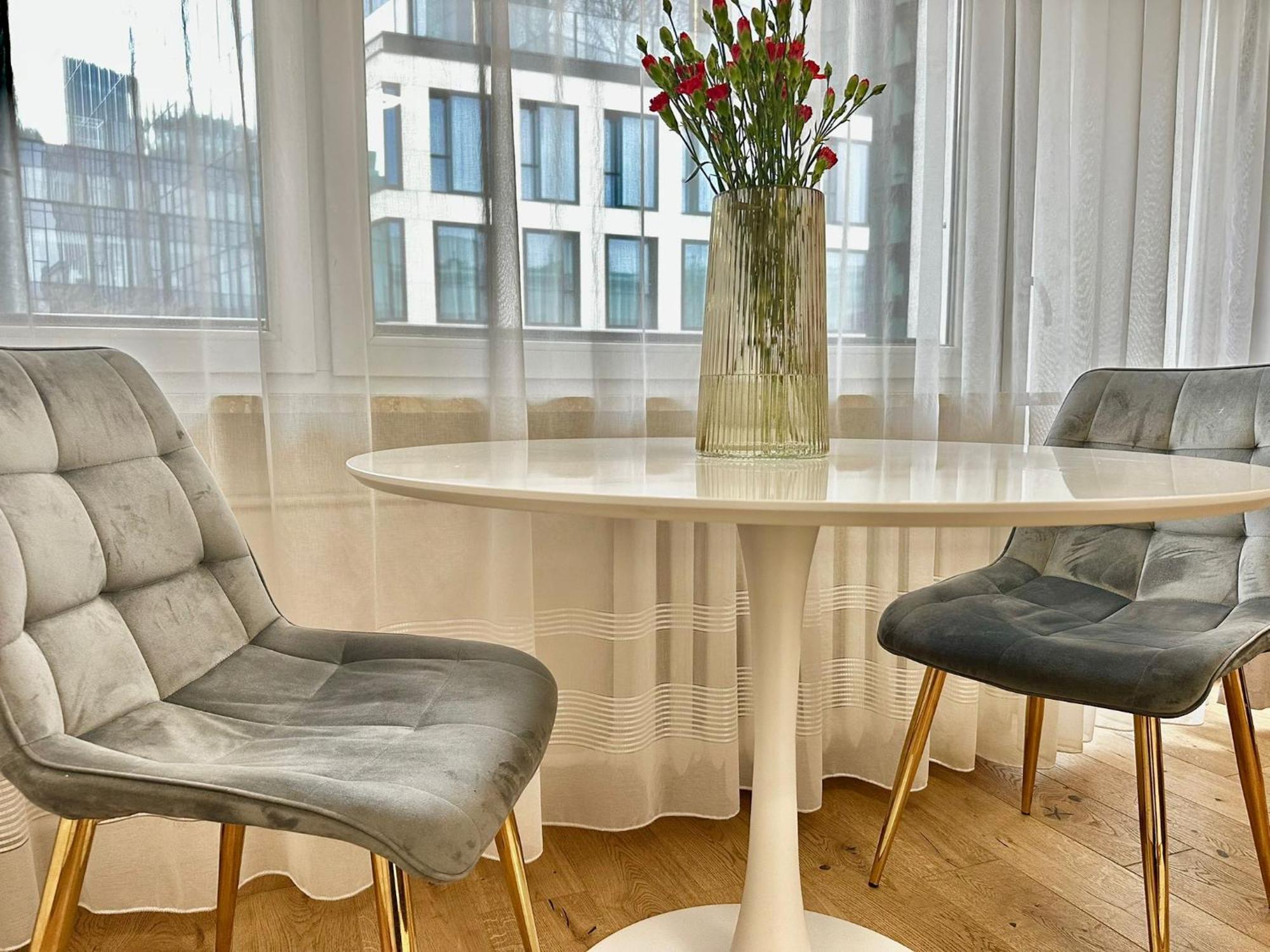 Ferienwohnung Chmielna 106 - Free Parking - Duzy Balkon Warschau Exterior foto
